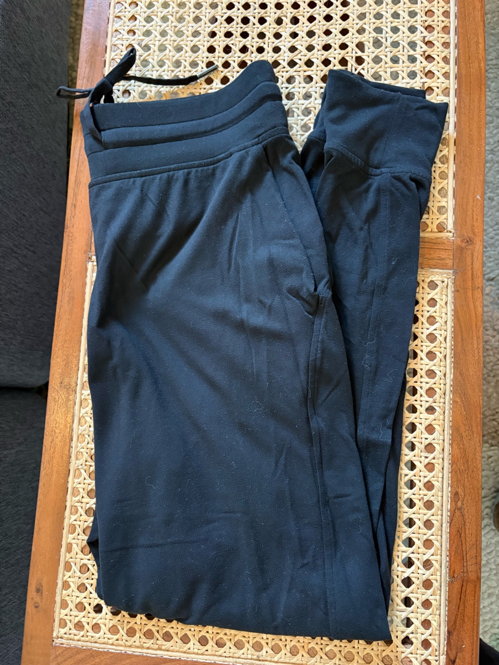 lululemon athletica Women’s Black Jogger Sweatpants